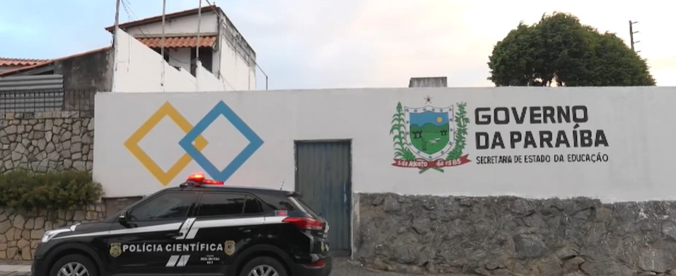 Polícia encontra adolescente que atacou professor com martelo em João Pessoa; jovem está internado e sob custódia 