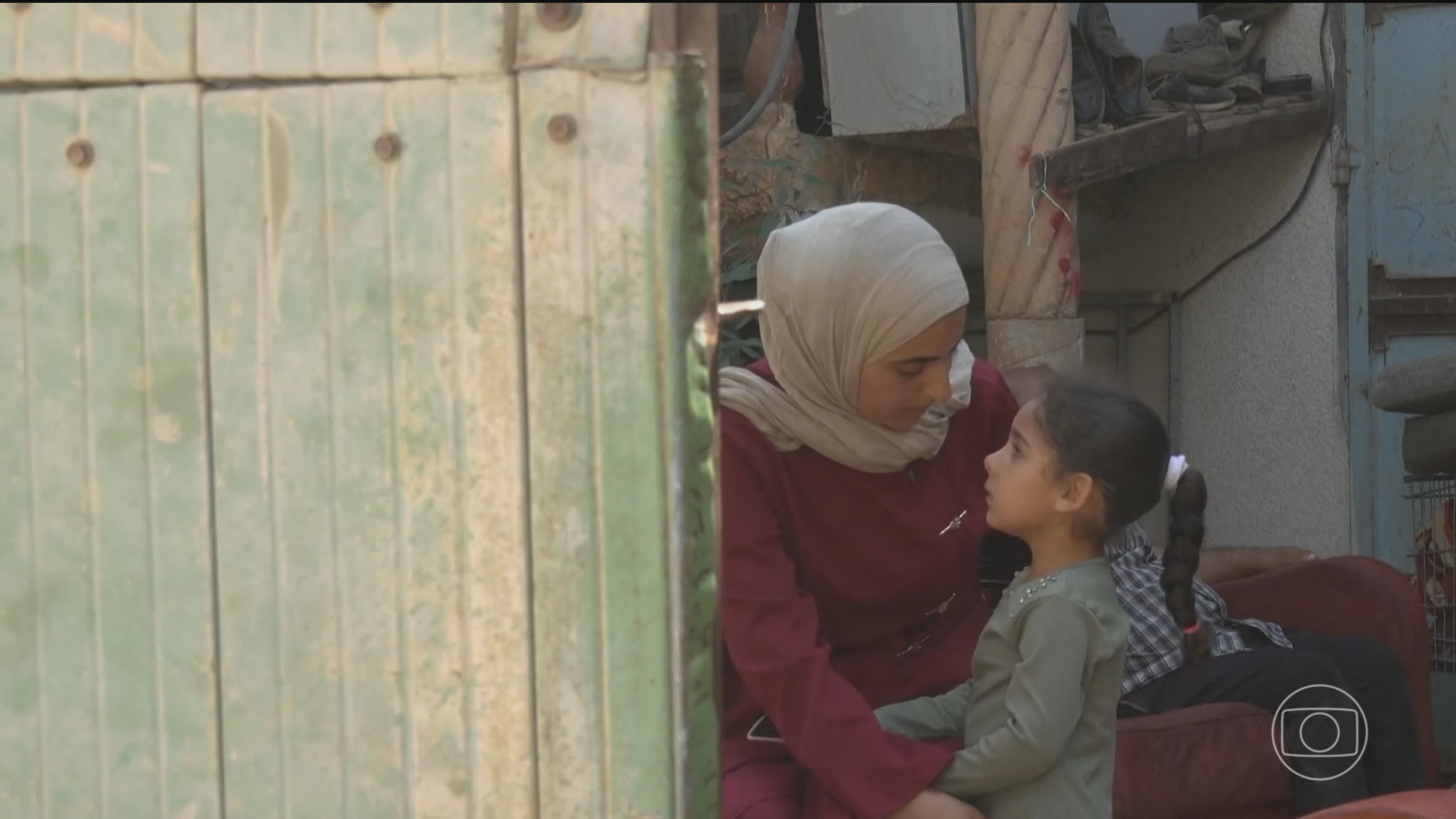 Famílias palestinas deixam casas na Cisjordânia por causa de ataques de colonos israelenses