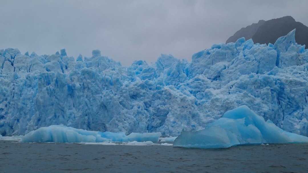 Genomas antigos de vírus preservados em geleiras revelam uma história de mudanças climáticas