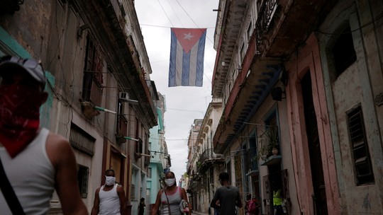 É #FAKE que vídeo de ruas e prédios deteriorados foi gravado em Salvador; filmagem ocorreu em Havana, capital de Cuba  - Busca reversa mostra que o vídeo, na verdade, circulou em 2024. 