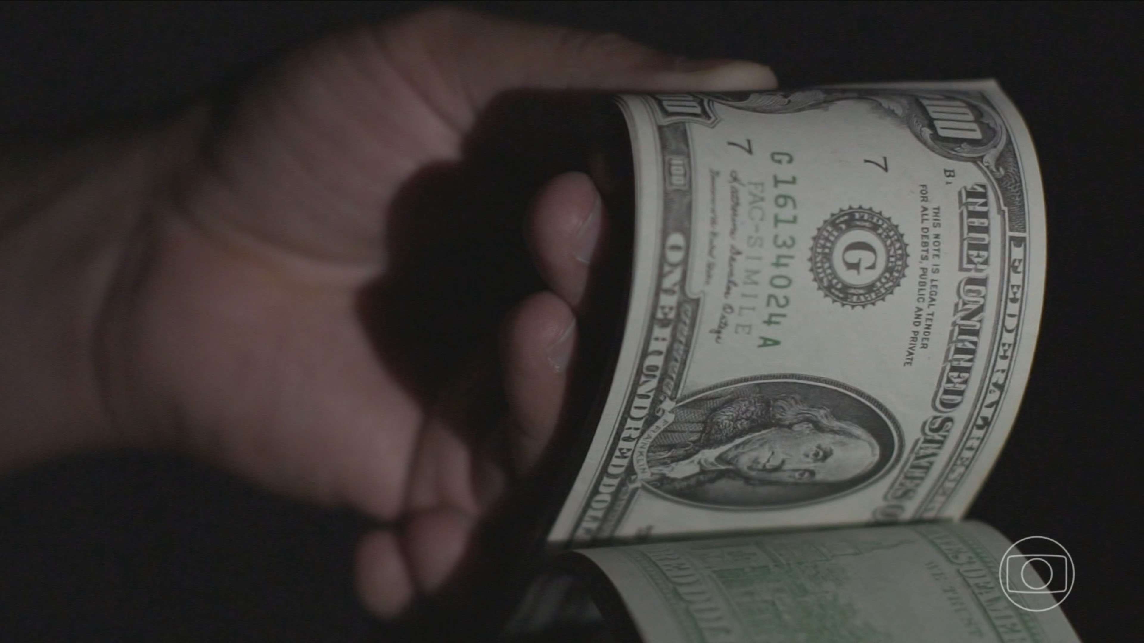 Entenda como a perda de valor do dólar pelo mundo tem impacto no Brasil