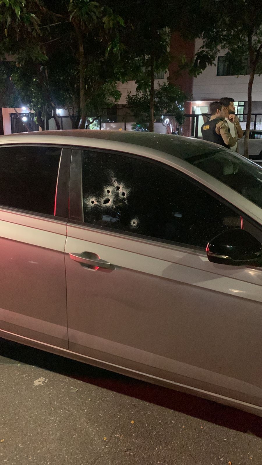 Vídeo mostra execução de homem dentro de carro em BH; carta sobre disputa entre facções é encontrada pela polícia