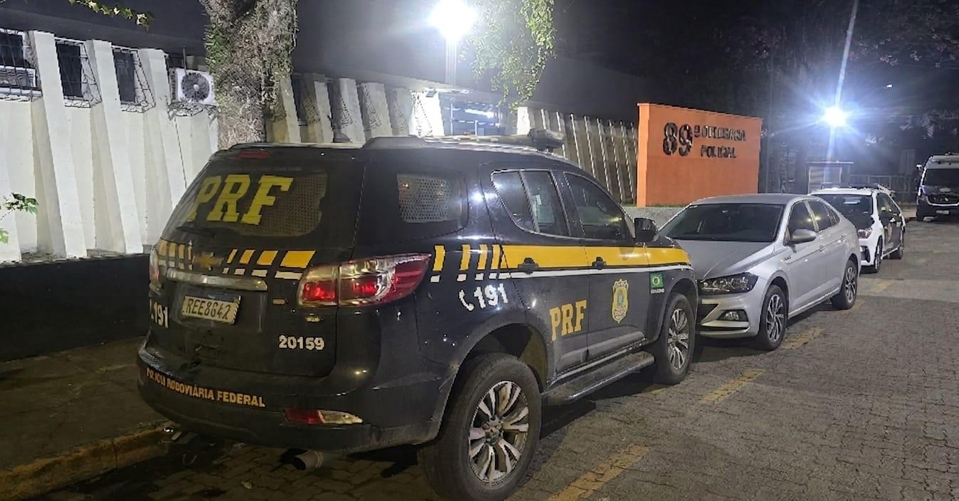 Carro clonado e com registro de roubo é recuperado na Via Dutra, em Resende