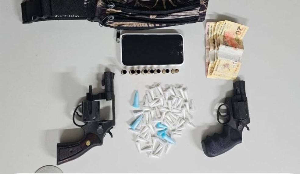 Material apreendido na ação policial em Salvador
