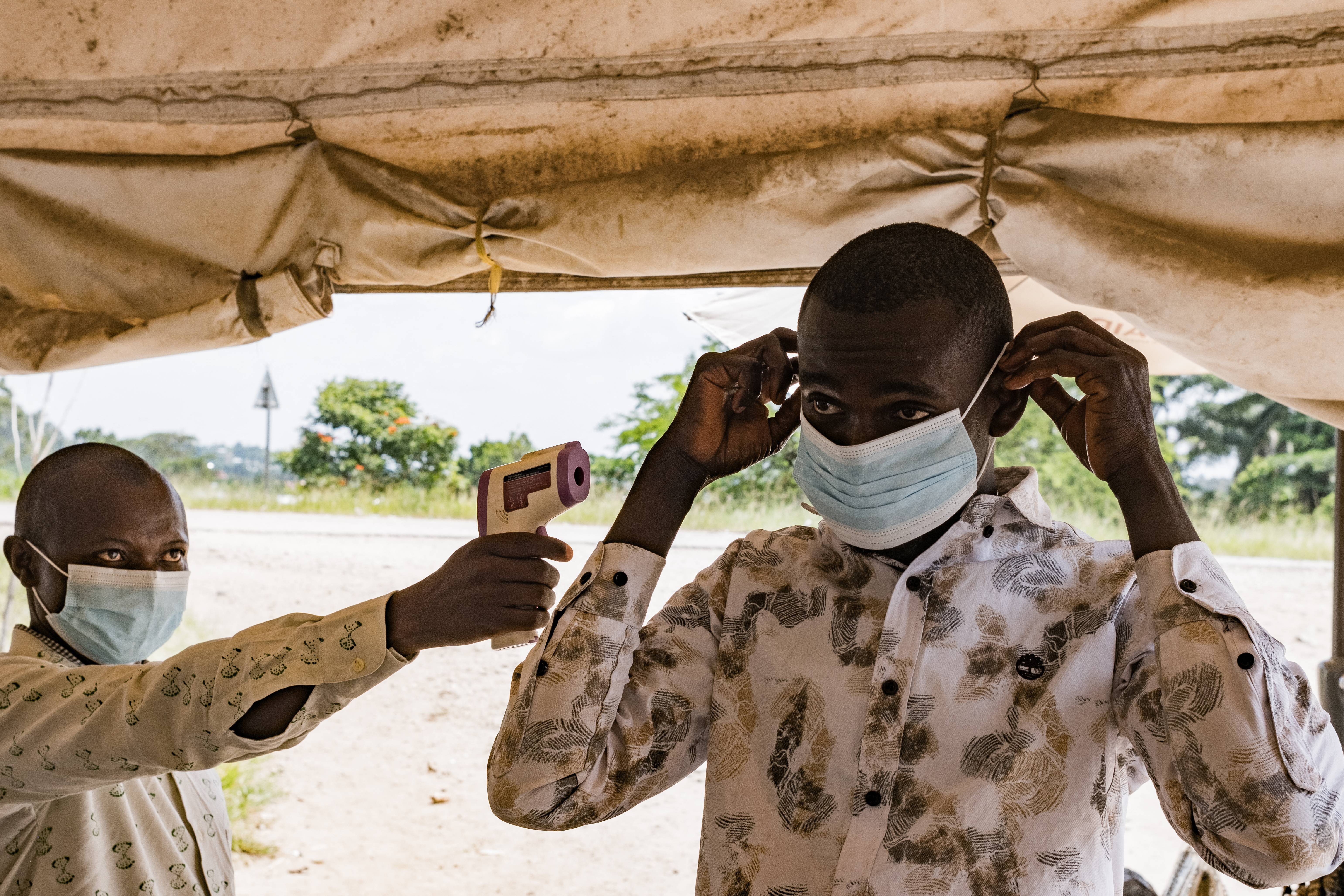 Ebola: EUA alertam americanos a evitar Congo, Uganda e Sudão do Sul por surto; falta de testes atrasa combate  