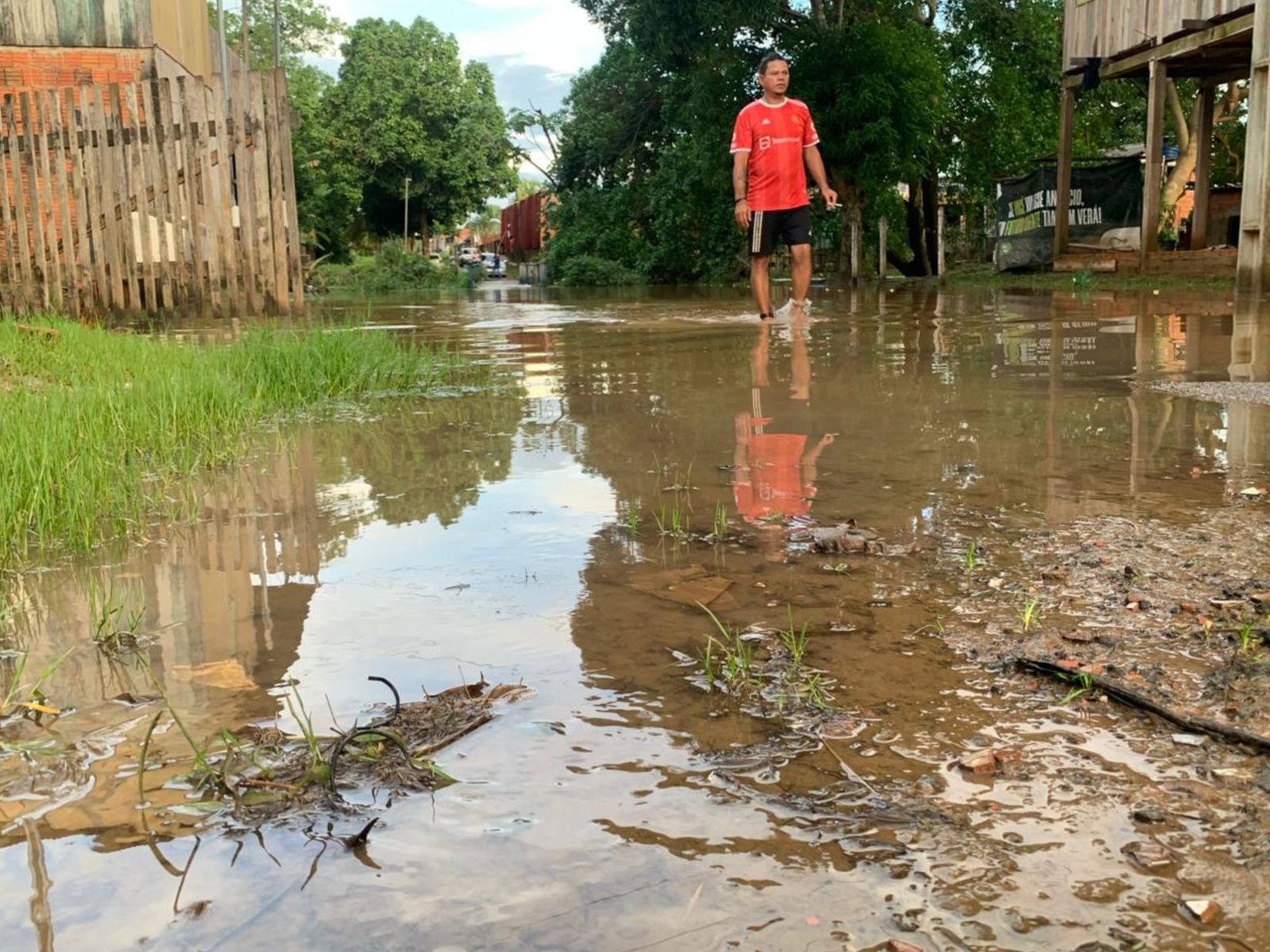 Por que a água não escoa? Especialista explica enxurradas em bairros de Rio Branco