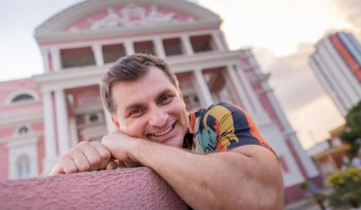 Nicolas Jr. celebra 26 anos de carreira com show gratuito no Teatro Amazonas