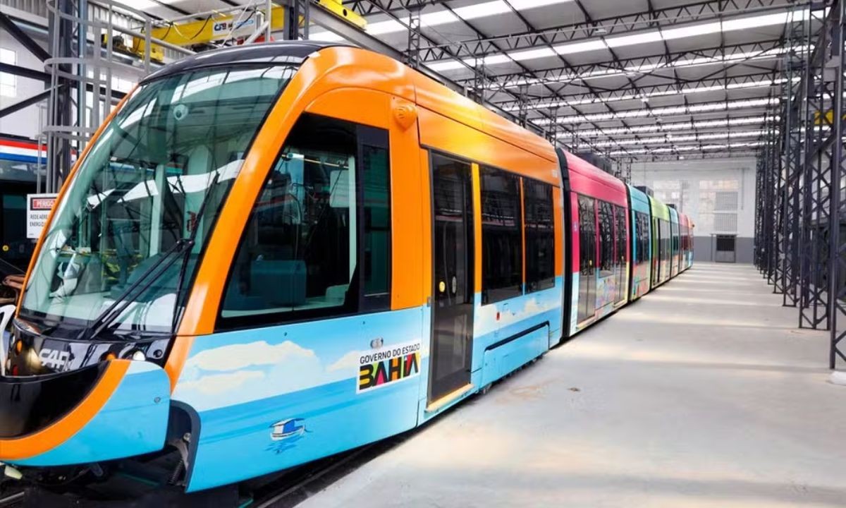 Governo da BA anuncia vagas temporárias para atuar na operação assistida do VLT de Salvador e região metropolitana