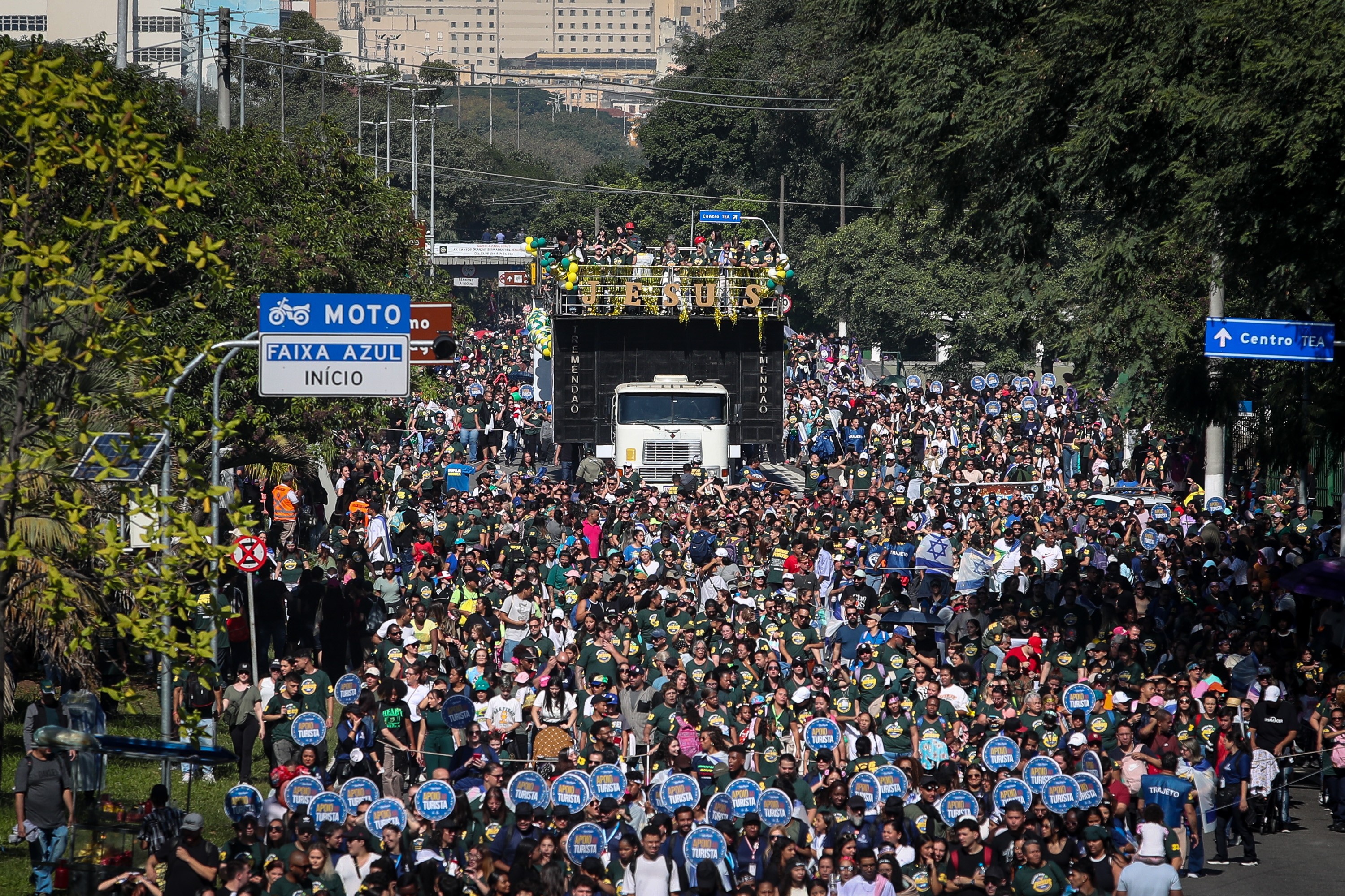 FOTOS: Marcha para Jesus reúne fiéis evangélicos com bandeiras de Israel, políticos e celebridades gospel em SP