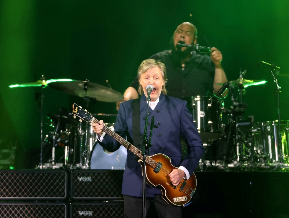 O músico Paul McCartney se apresenta durante sua turnê Got Back no SoFi Stadium em Inglewood, Califórnia, em maio de 2022 — Foto: Reuters/Mario Anzuoni/File Photo