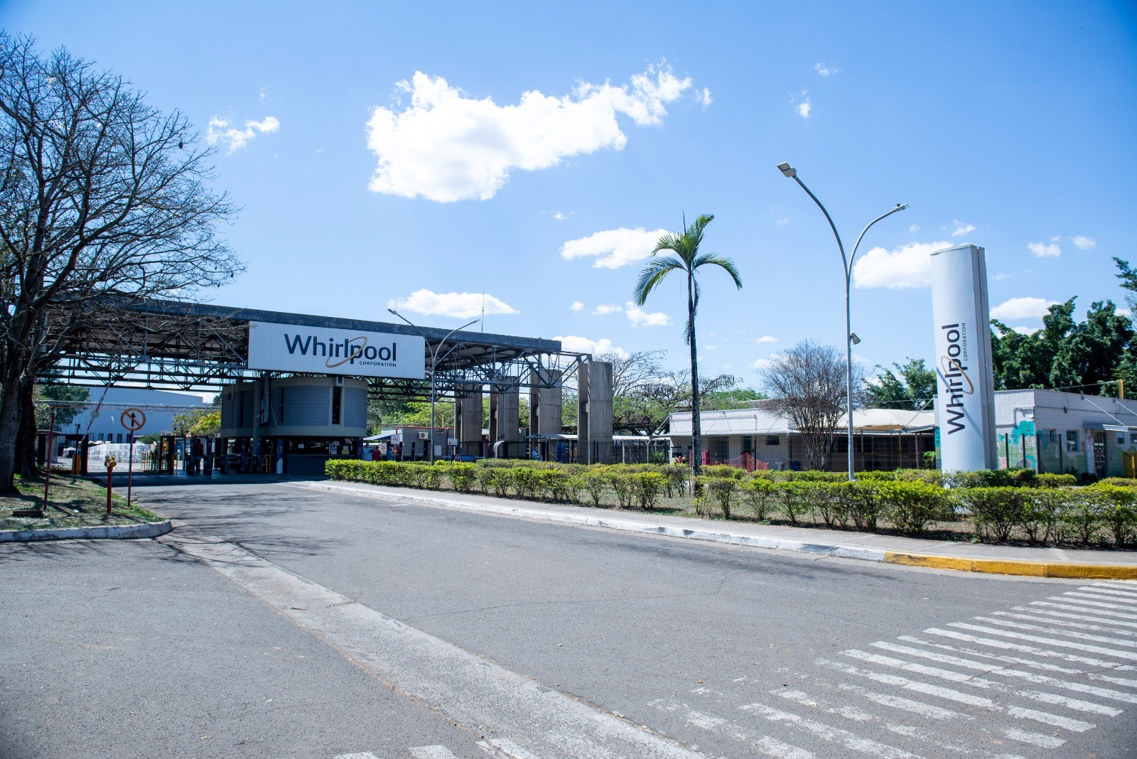 Whirlpool fecha fábrica na Argentina e transfere produção para unidade no interior de SP