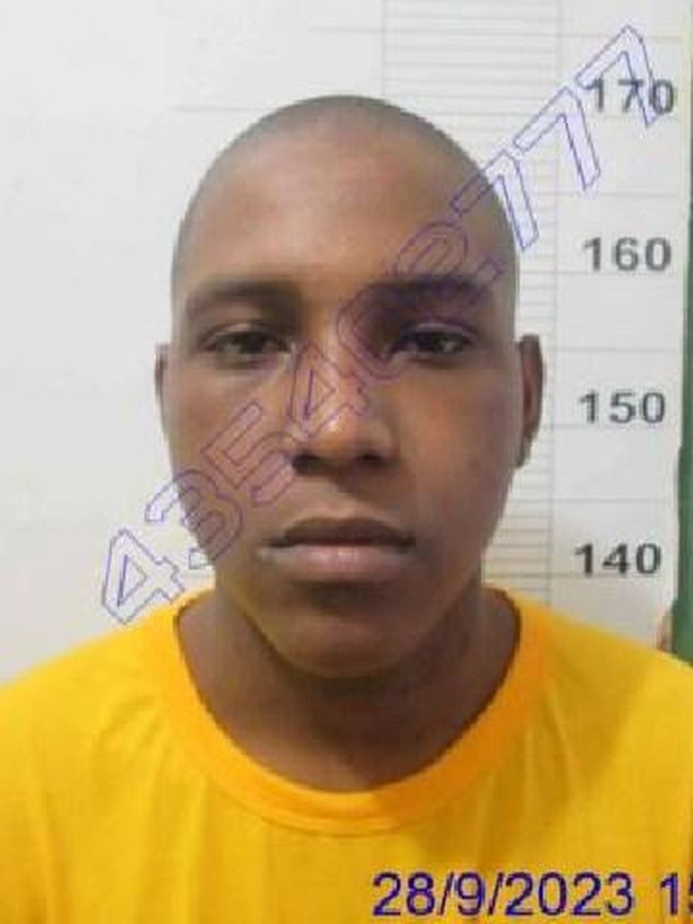 John Emerson Lima Rosa possui dois mandados de prisão em aberto em SC — Foto: Polícia Civil/ Divulgação