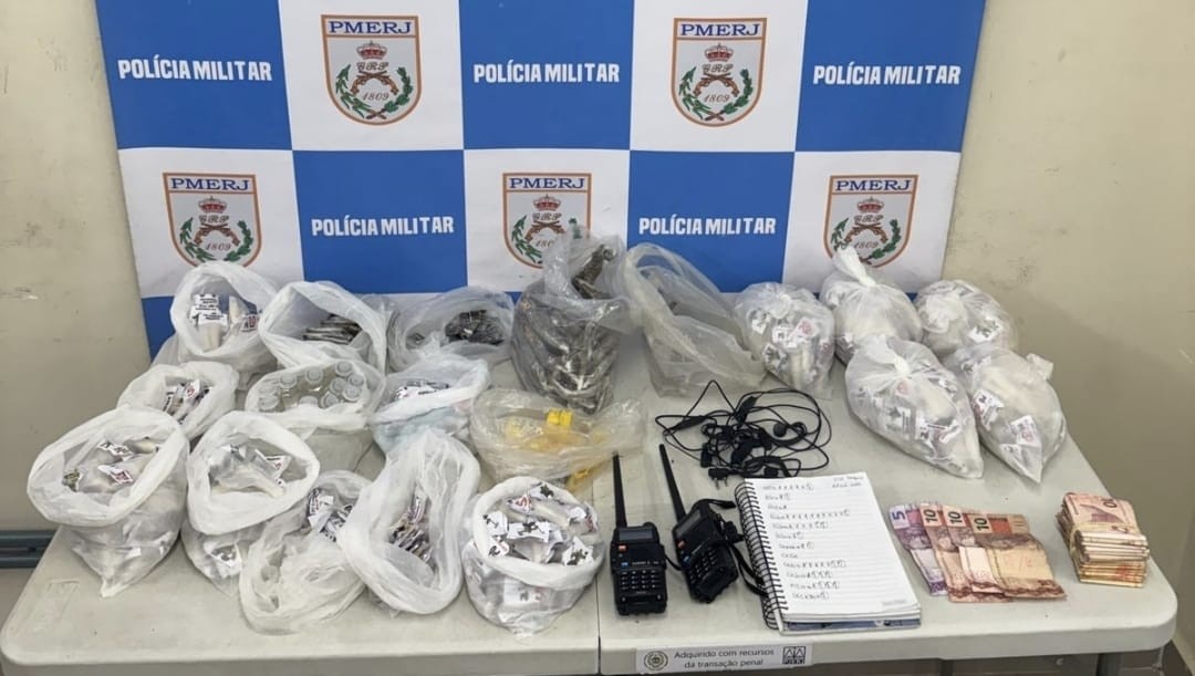 Homem com mandado de prisão em aberto é preso em Volta Redonda