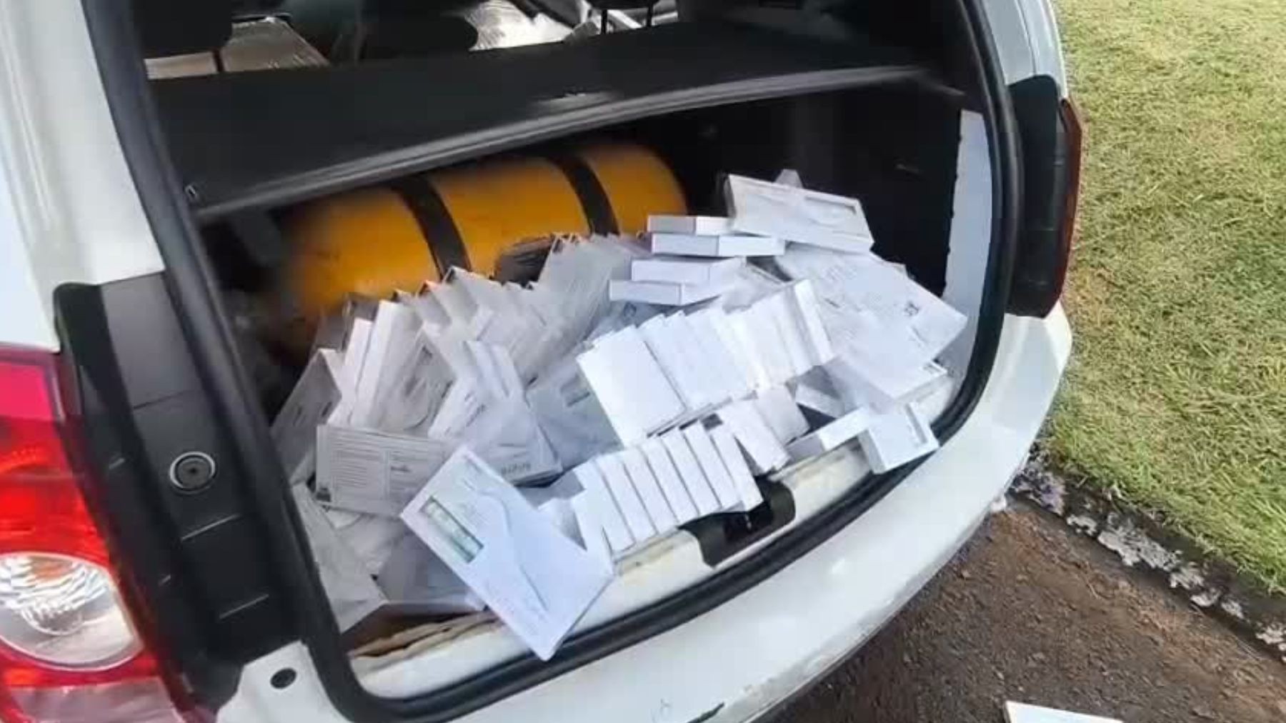 Brasileiro é preso tentando trazer da Argentina 1.800 canetas e ampolas emagrecedoras