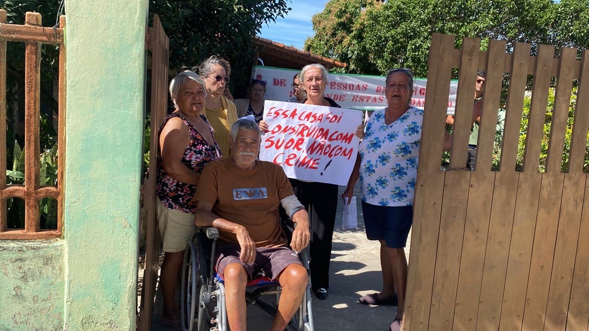 Justiça suspende remoção de moradores no bairro Caiçara, em Arraial do Cabo