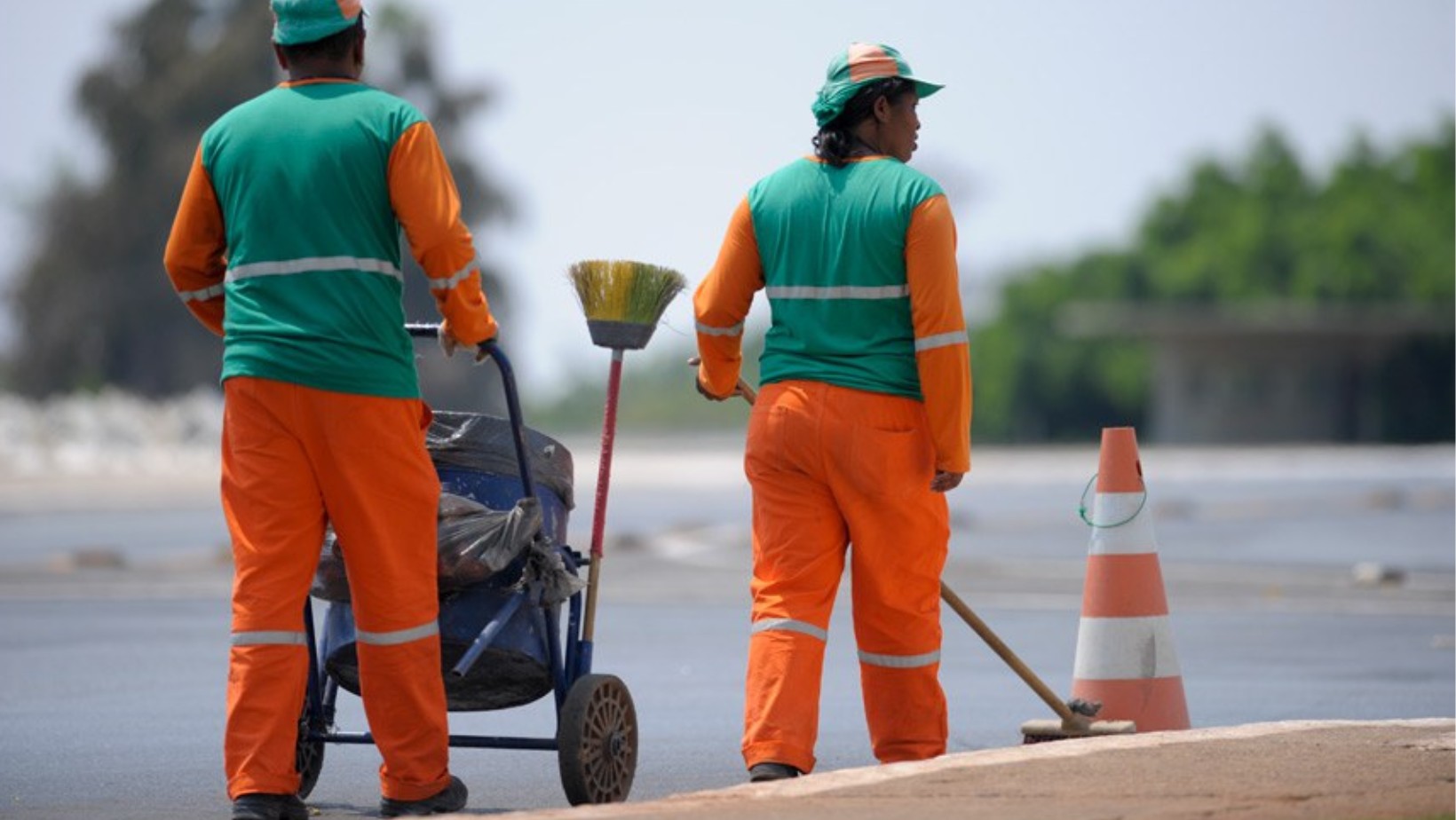 PAT de Jacareí vai fazer mutirão com mais de 160 vagas para serviços de limpeza urbana; saiba como participar