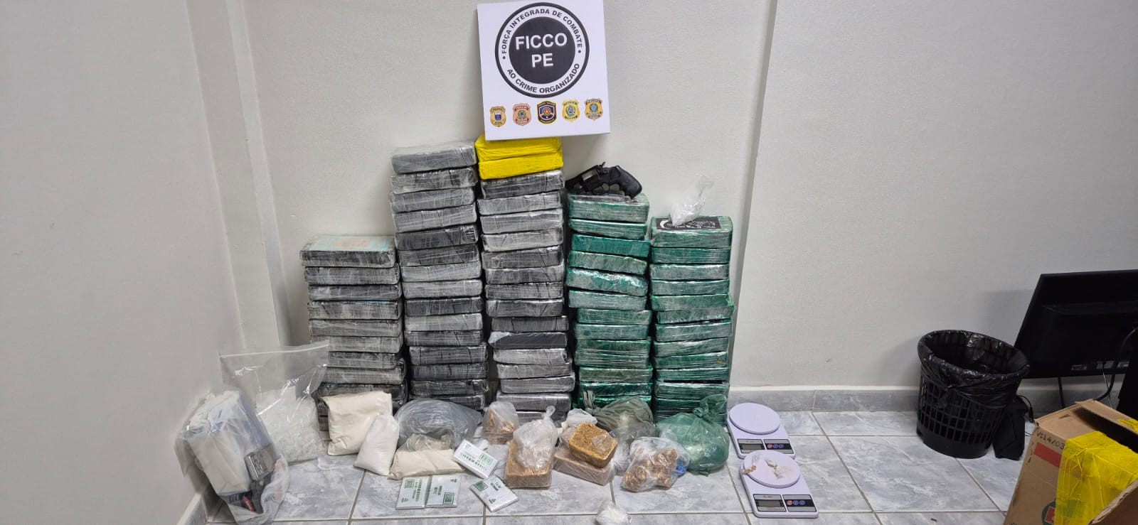 Operação apreende 78 quilos de cocaína na Zona da Mata; duas mulheres são presas em flagrante