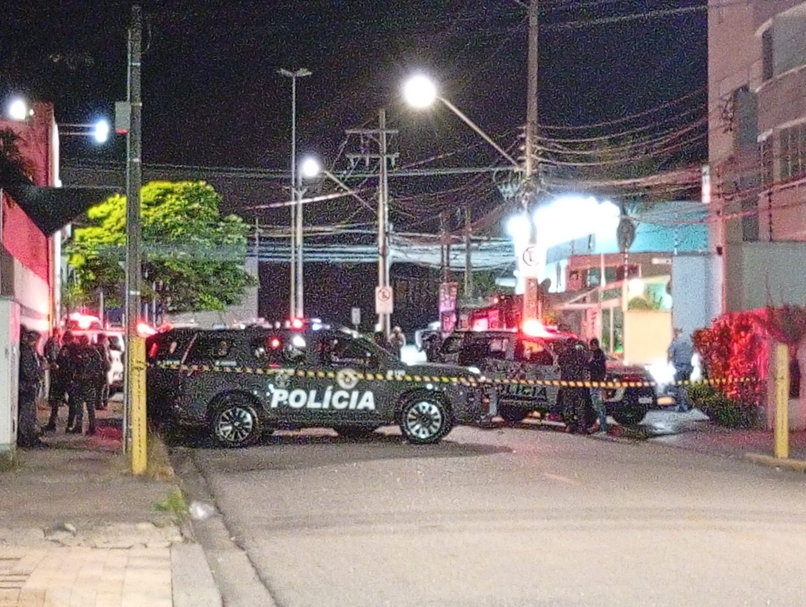Tiroteio após assalto deixa PM e três suspeitos mortos em Sorocaba