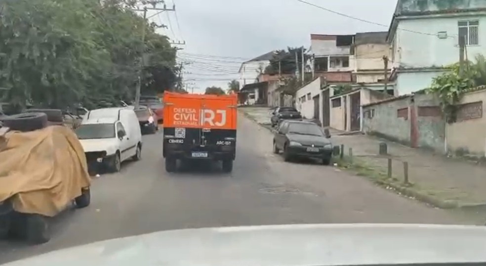 Homem morre dentro de casa no Rio, e cães passam dois dias ao lado de corpo — Foto: Reprodução