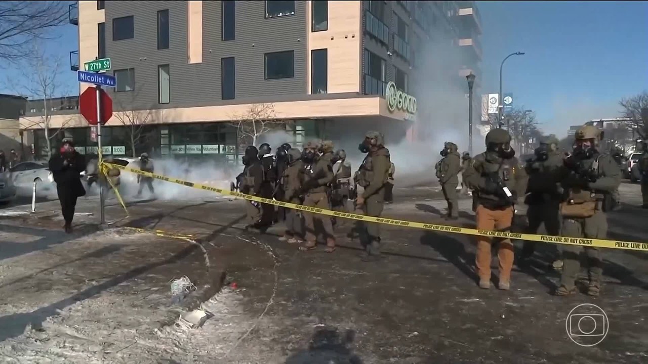 Imigrantes em Minneapolis vivem sob terror do ICE, com fugas e trauma coletivo