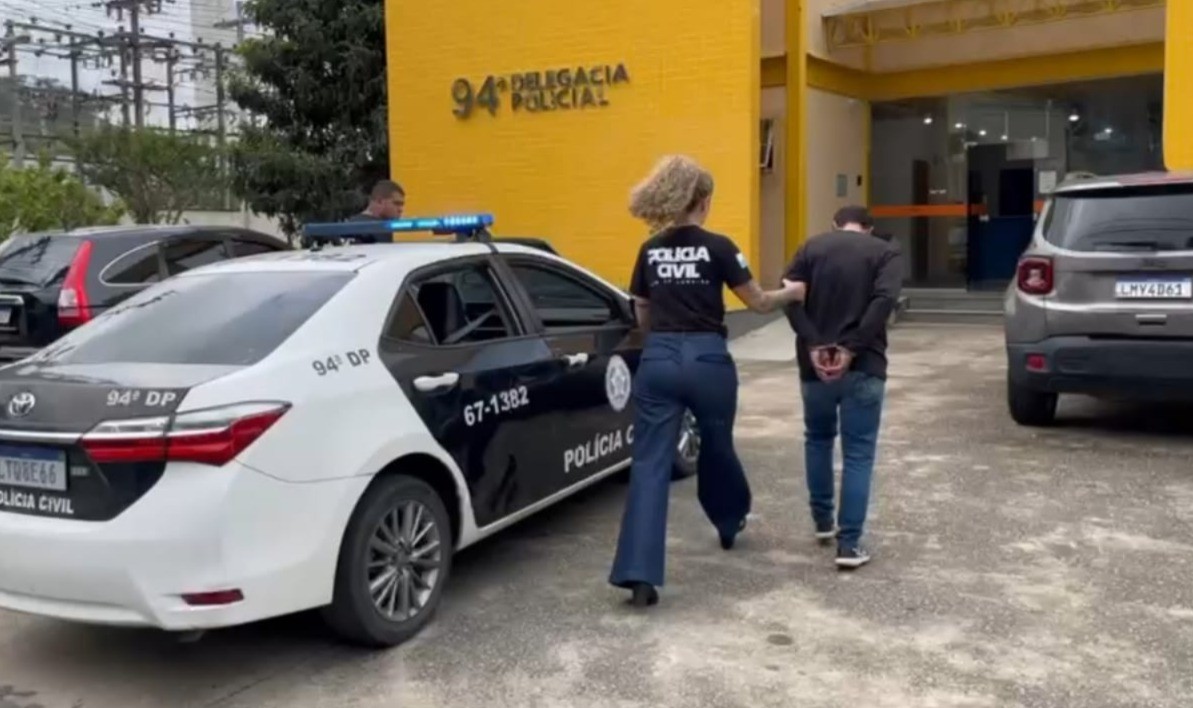 Homem é preso após 14 anos de violência psicológica e perseguição contra companheira em Piraí