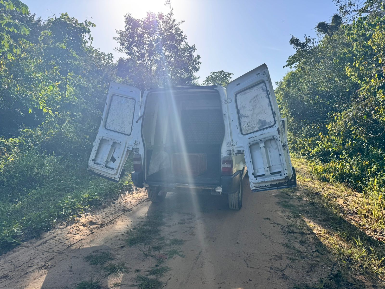 Dupla é presa após roubo de carga e perseguição em Belém