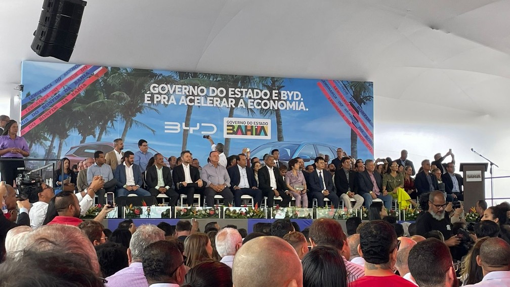 Governo da Bahia anuncia fábricas da BYD na Região Metropolitana de Salvador — Foto: Itana Alencar/g1