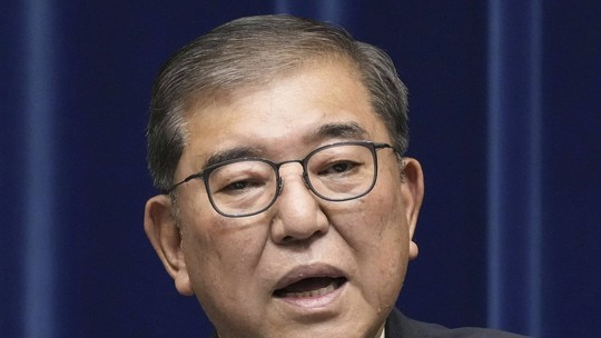 Primeiro-ministro do Japão renuncia ao cargo após derrota histórica na eleição parlamentar - Shigeru Ishiba determinou que o seu partido, que governou o Japão por quase toda a era pós-guerra, realize uma eleição emergencial para escolher um novo líder.