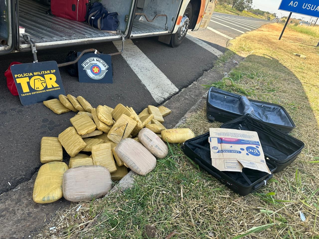 Boliviano é flagrado com tijolos de skank em bagagem e acaba preso na Rodovia Comandante João Ribeiro de Barros, em Osvaldo Cruz
