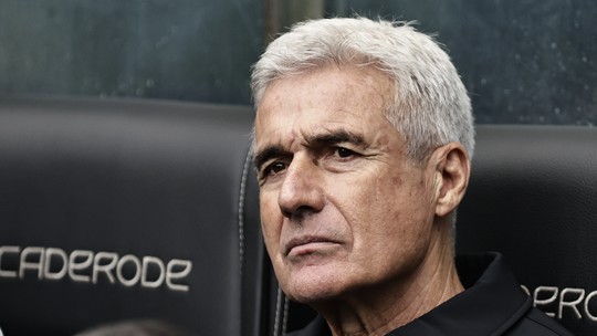Grêmio demite Luís Castro; Felipão comanda o time no próximo jogo