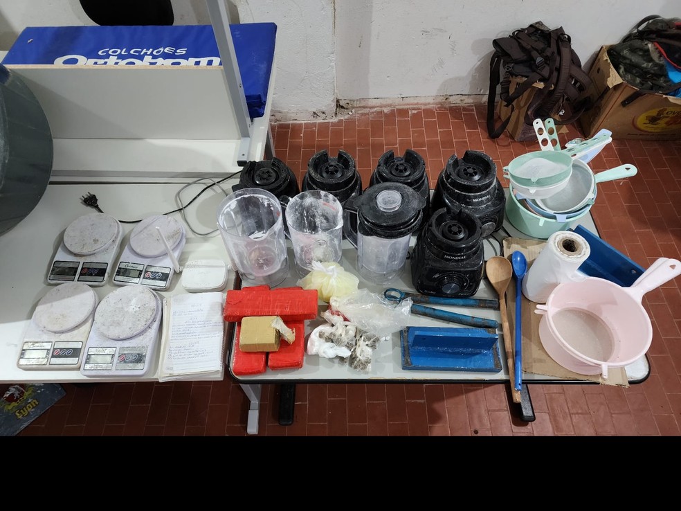 PM desarticula laboratório de drogas em Salvador — Foto: Divulgação SSP