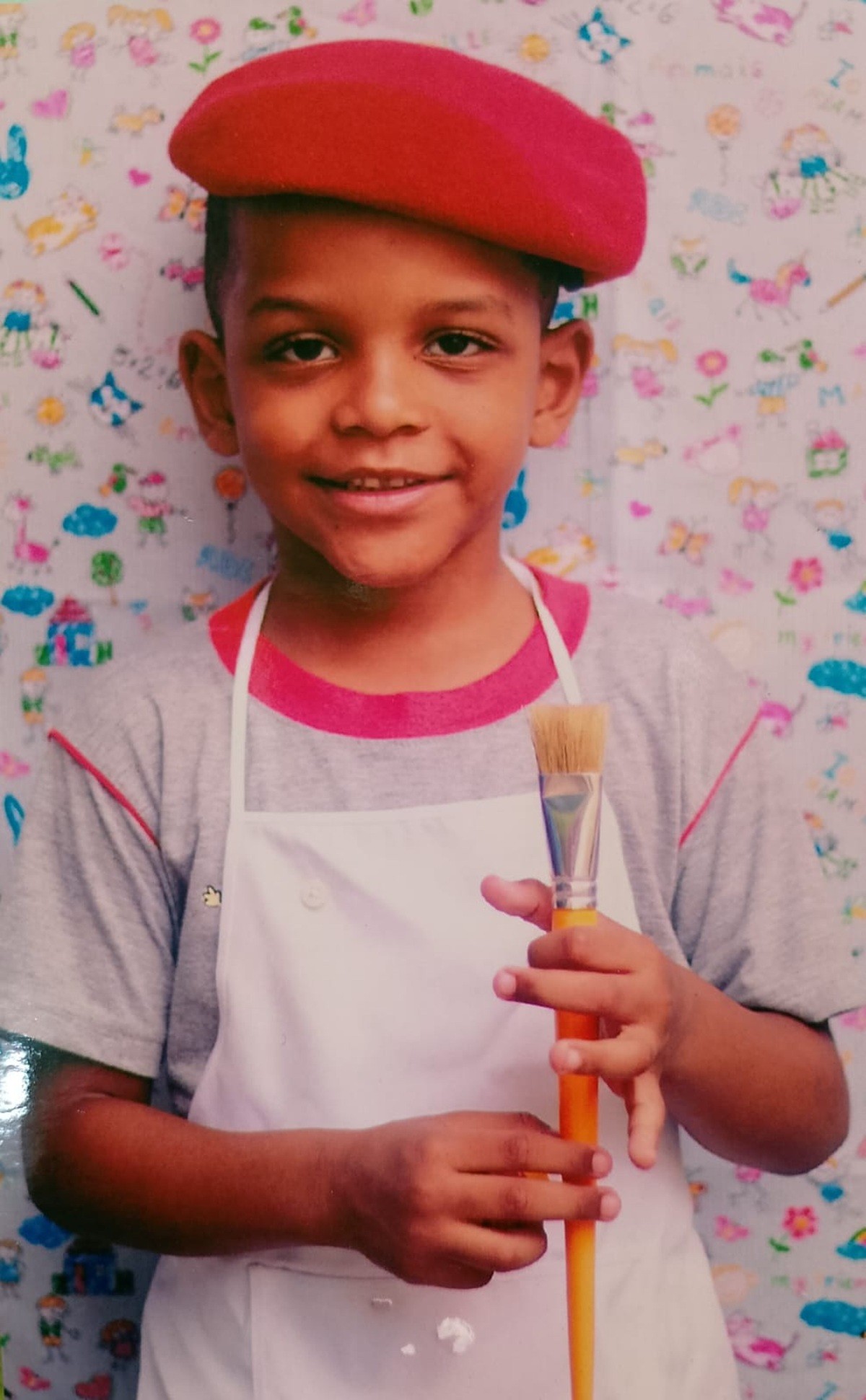 Após perder o filho de 5 anos, mãe transforma luto em solidariedade e funda instituto em Juiz de Fora