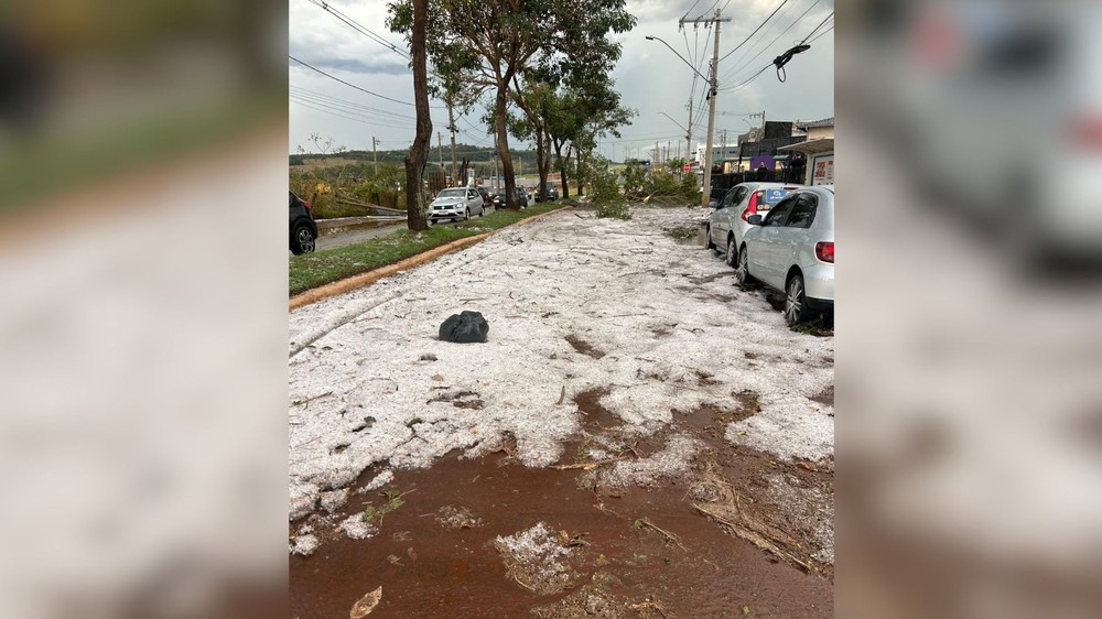 Sacramento decreta estado de emergência após temporal com granizo e enxurradas