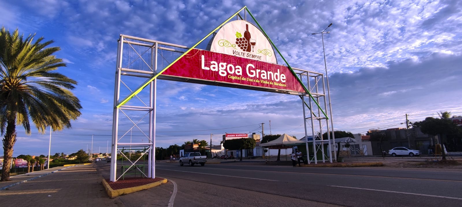 Prefeitura de Lagoa Grande suspende inscrição para concurso público 