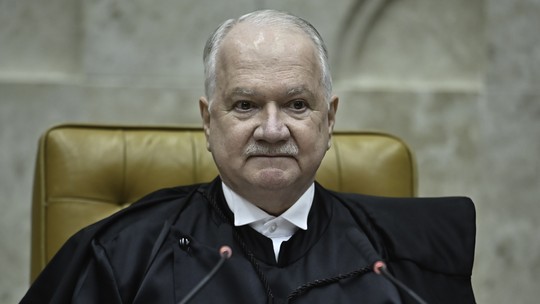 VALDO: Fachin quer criar código de conduta para ministros STF - Foto: (TON MOLINA/FOTOARENA/ESTADÃO CONTEÚDO)