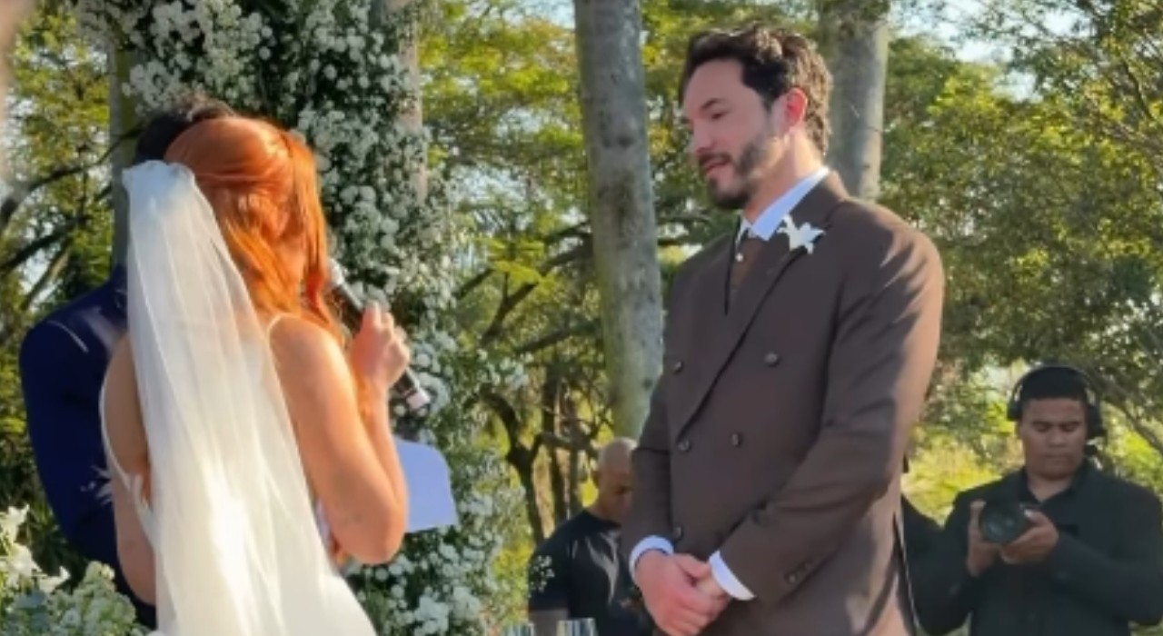 Cerimonialistas se revoltam e defendem Viih Tube após polêmica com Jota Quest em casamento