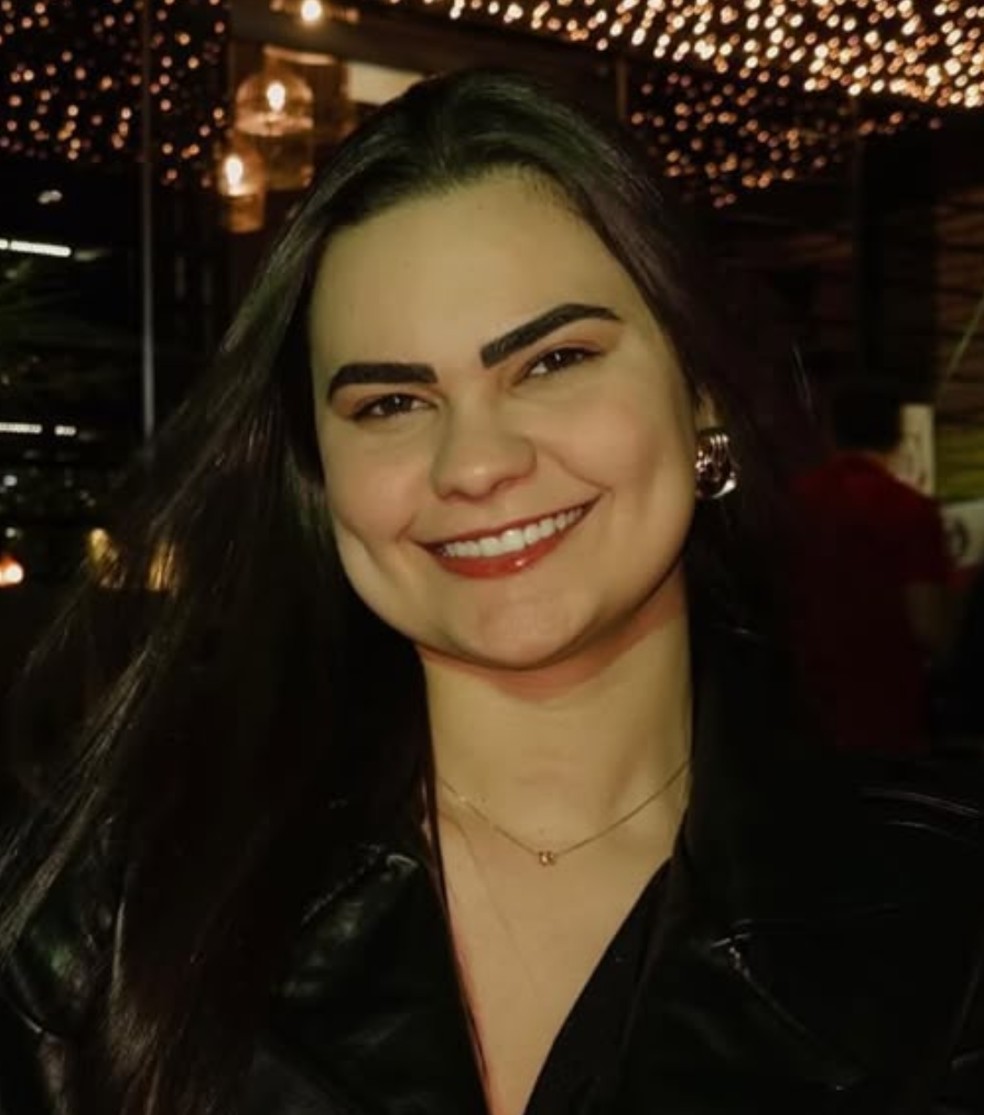 Izabela Roberto de Carvalho tem 23 anos — Foto: Cedida pela família