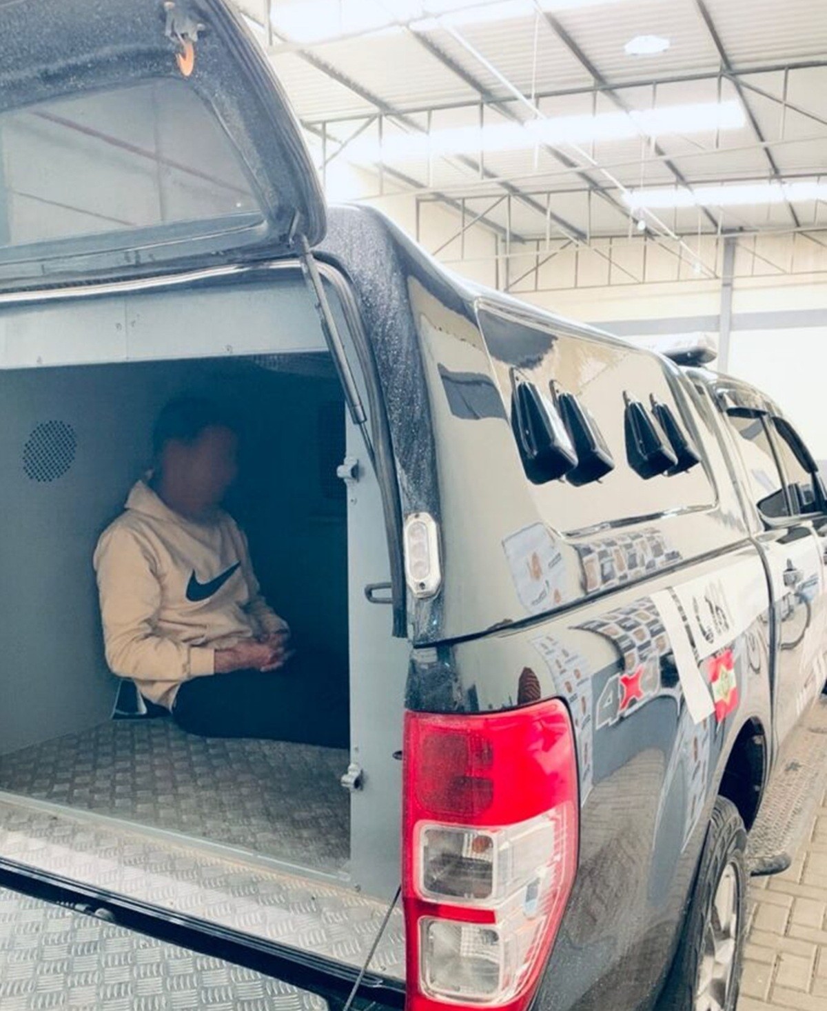 Professor é preso suspeito de estuprar aluna de 9 anos em sala de aula em SC