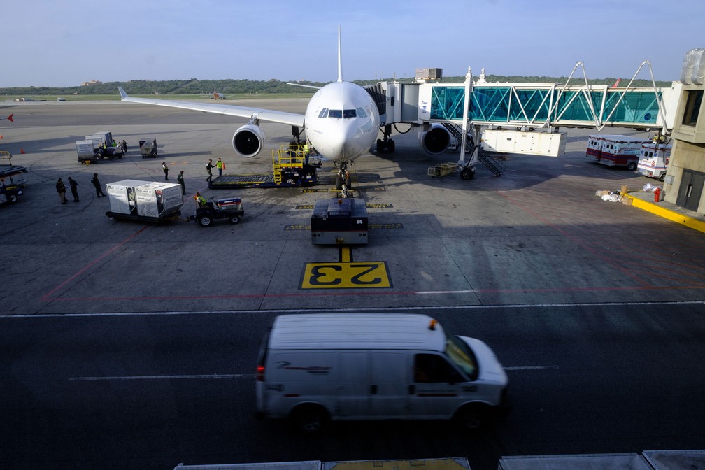 American Airlines suspende e reduz voos para o Brasil