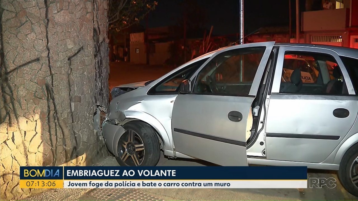 Motorista é Preso Após Fugir De Abordagem Policial E Bater Carro Contra