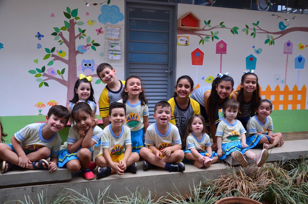 Escola de Educação Infantil - Estação da Criança: Aula de Inglês