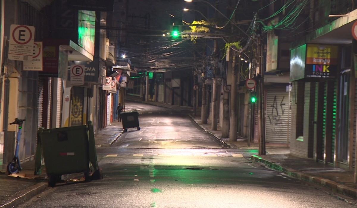 Comerciantes e moradores do Centro de Campinas narram insegurança e cenário de abandono: 'A gente anda com medo'