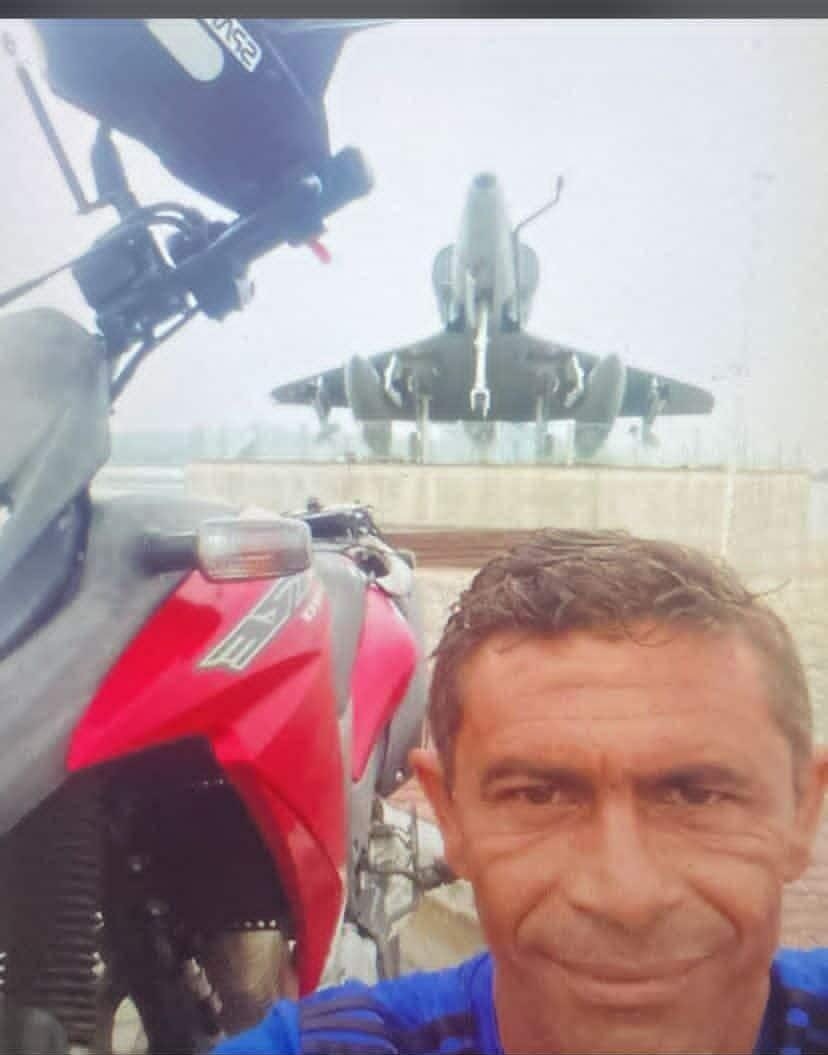 Motociclista morre após bater em ponto de ônibus na RJ-140, em São Pedro da Aldeia