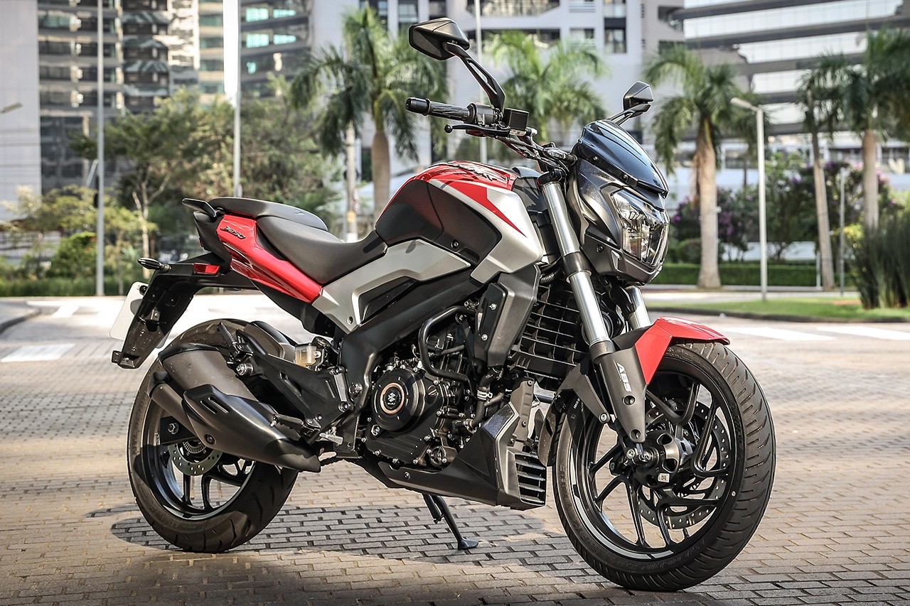 Bajaj Dominar 250 é boa e tem preço agressivo, mas por que está tão longe da Honda CB Twister?