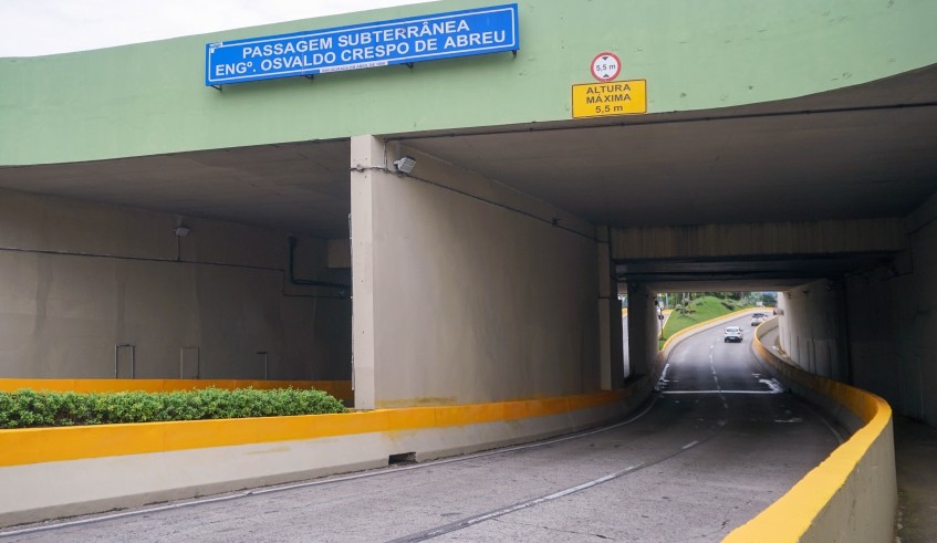 Passagem subterrânea Engenheiro Osvaldo Crespo de Abreu, em Mogi das Cruzes, tem pista interditada neste domingo