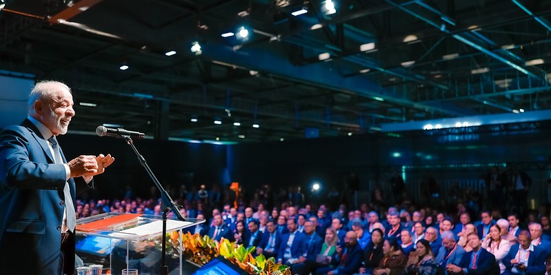 Lula diz a empresários que escala 6x1 vai respeitar realidades de setores: 'Ninguém vai impor na marra'