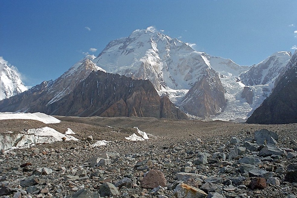 Broad Peak, no Paquistão, uma das montanhas mais altas do mundo. — Foto: Kogo/Creative Commons