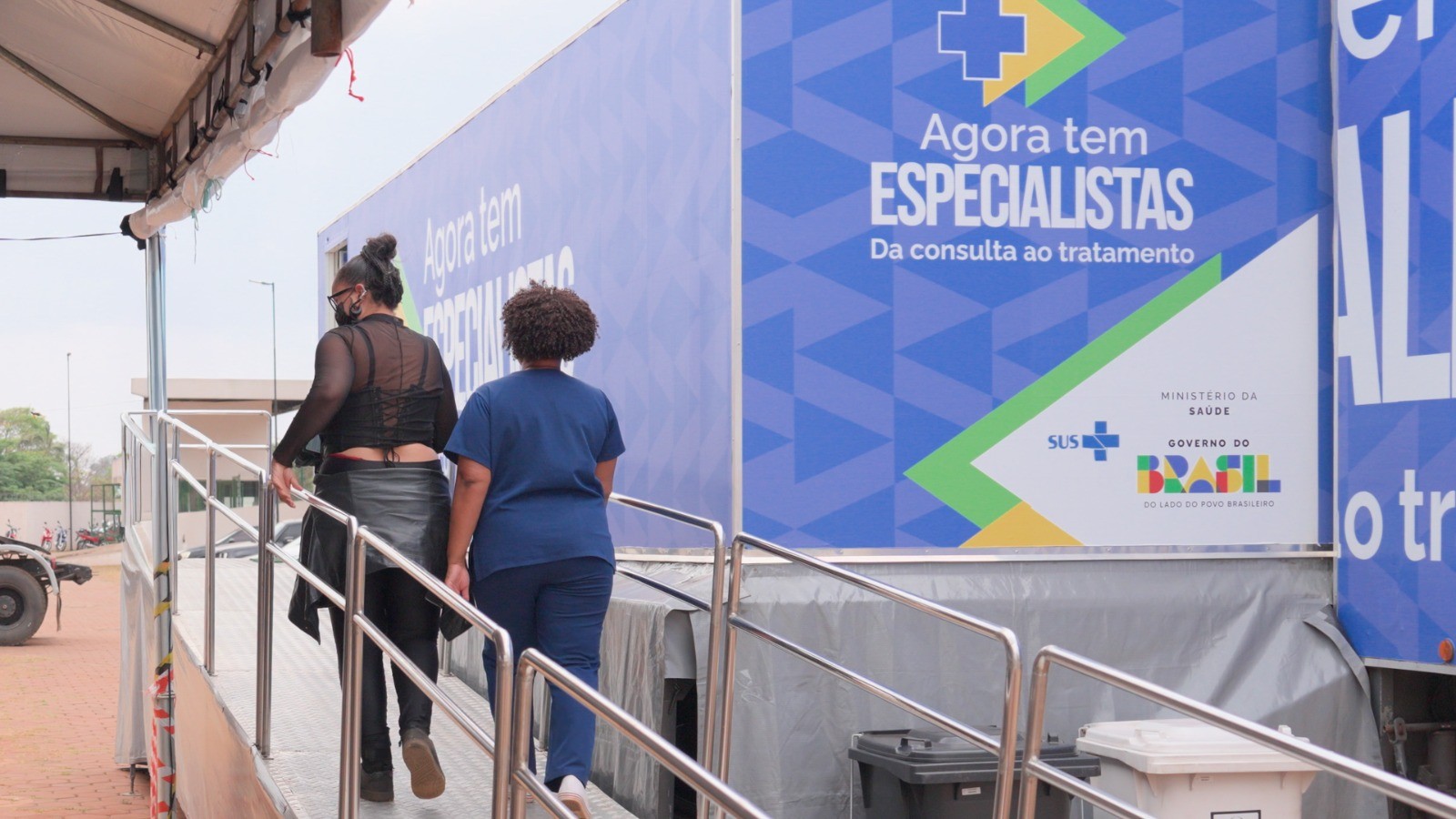 Exames gratuitos de câncer de mama e colo do útero são oferecidos em carretas na ParaÃba