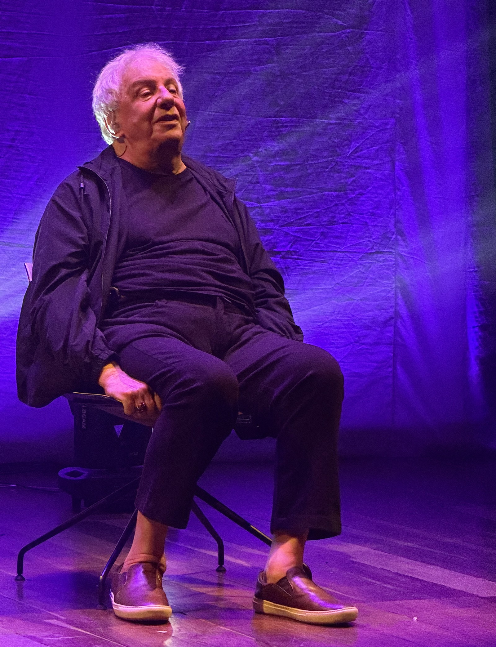 Marco Nanini ilumina o palco com a alma lírica da canção brasileira