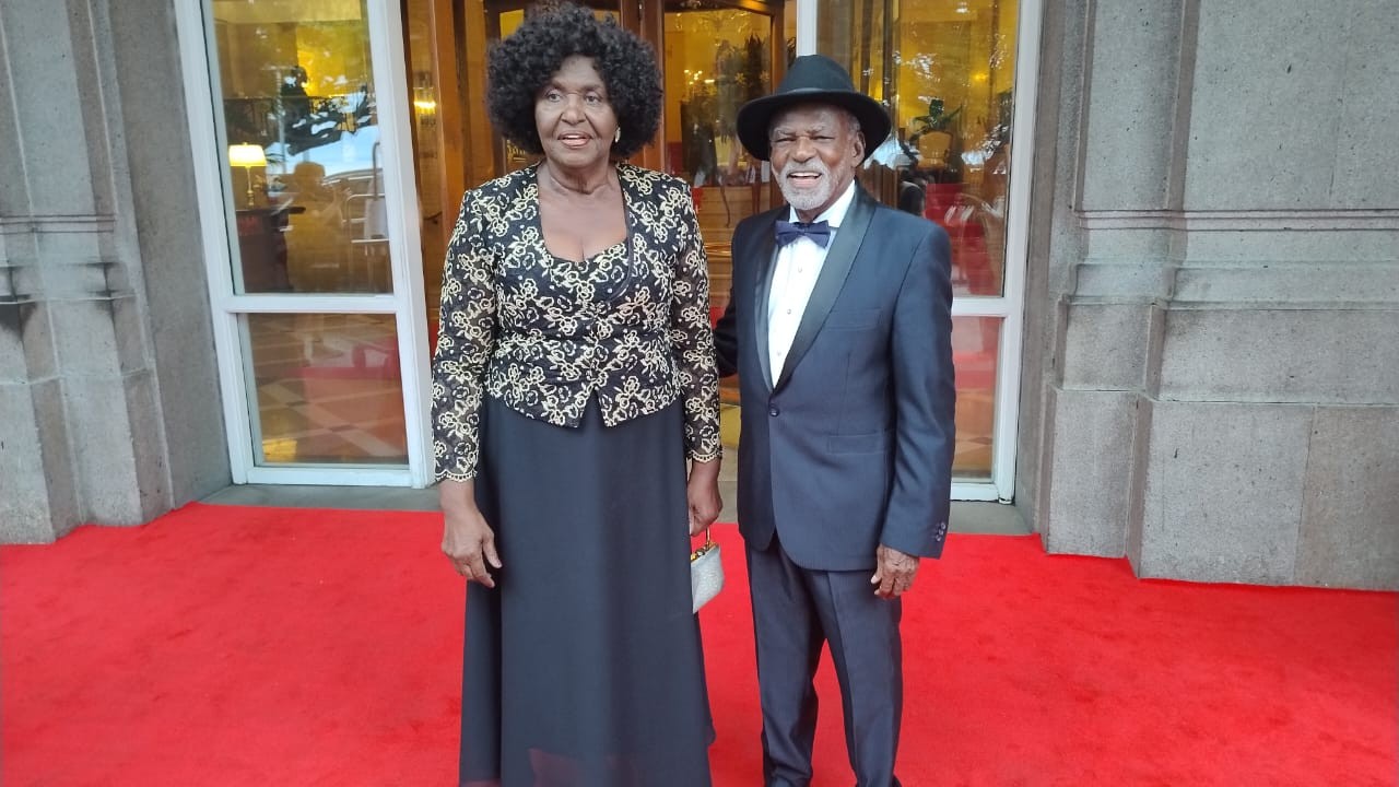 Artistas chegam para homenagens do Globo de Ouro a brasileiros no Copacabana Palace